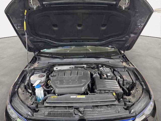 Volkswagen Golf 2.0 TSI Golf VIII