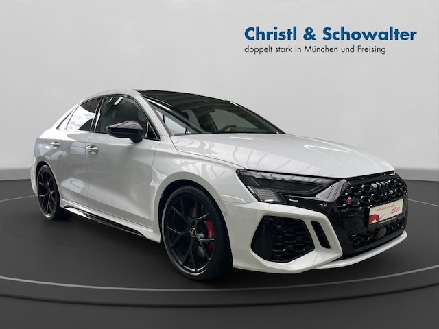 Audi RS3 Quattro S-Tronic Sedan