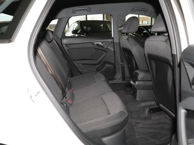 Audi A3 30 TFSI Sedan Sportback