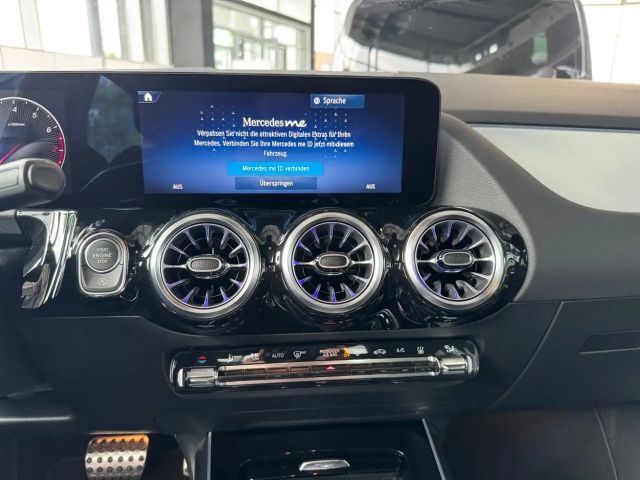 Mercedes-Benz GLA 200 AMG Line