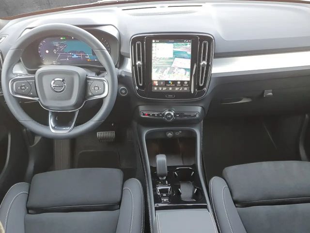 Volvo XC40 Dark Plus