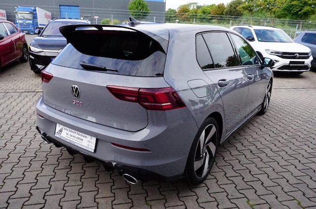 Volkswagen Golf 2.0 TSI DSG