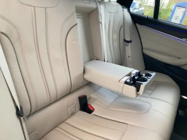 BMW 530 530d M-Sport Touring