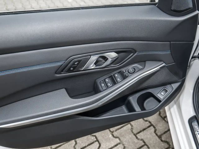 BMW 330 330i M-Sport Touring xDrive