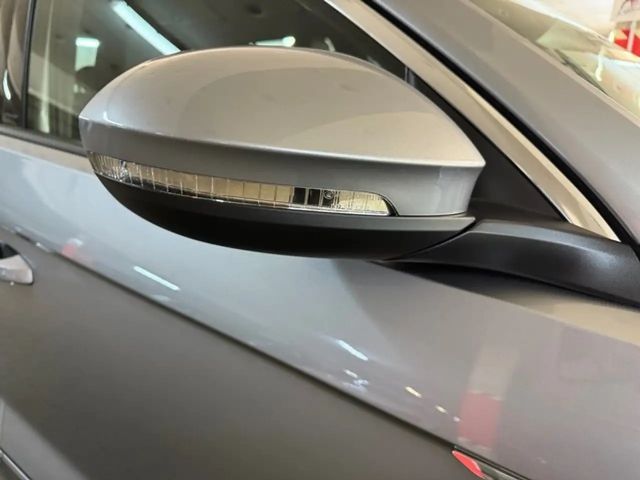 Volkswagen T-Roc DSG R-Line