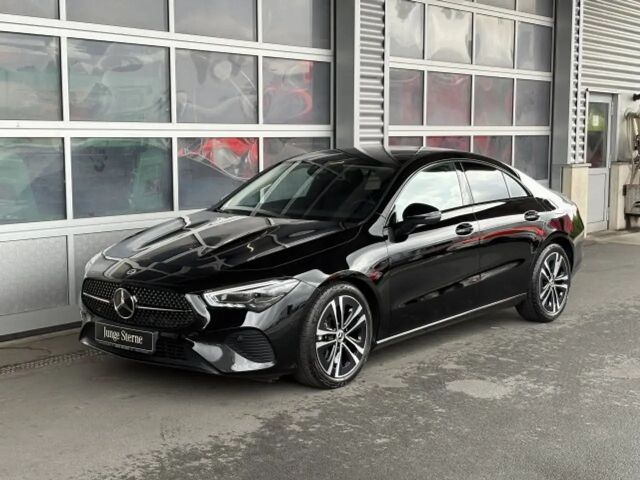Mercedes-Benz CLA 180 Coupé Progressive