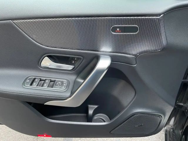 Mercedes-Benz A 200 A 200 d Progressive