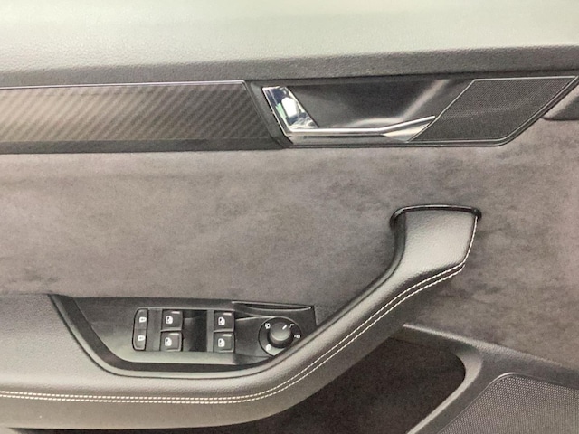 Skoda Superb 2.0 TSI Combi Sportline