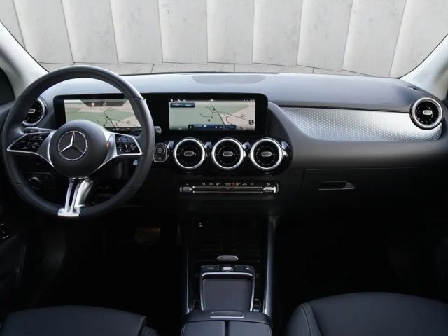 Mercedes-Benz GLA 180 Progressive