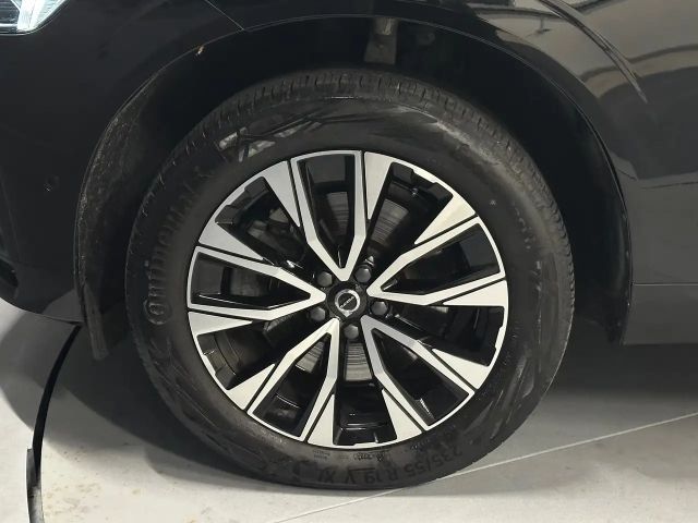 Volvo XC60 AWD Dark Plus