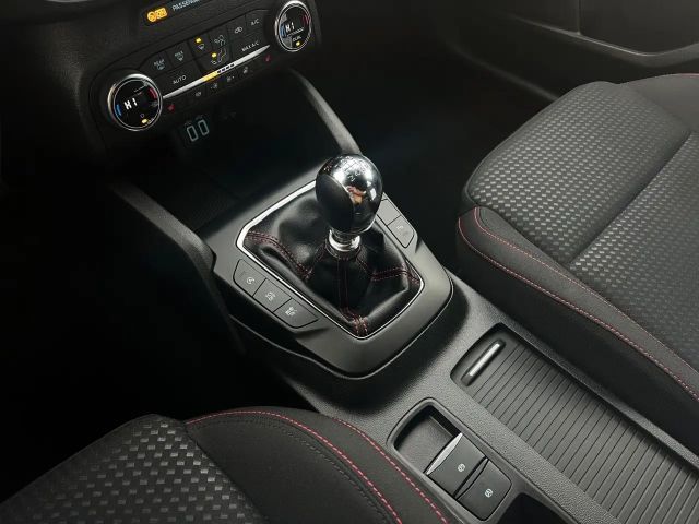 Ford Focus EcoBoost ST Line