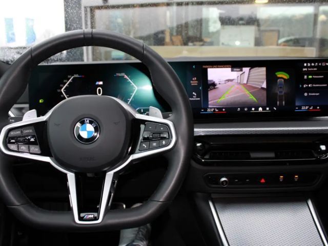 BMW 318 318i M-Sport Sedan