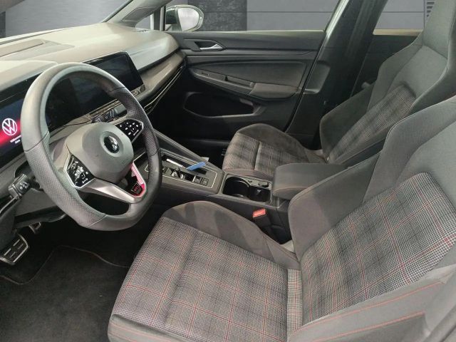 Volkswagen Golf 2.0 TSI DSG