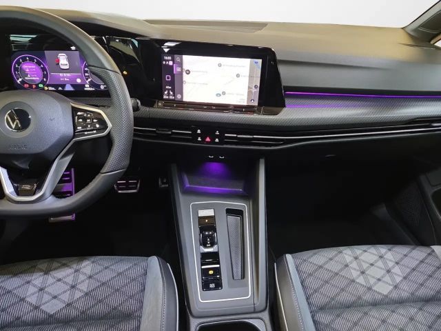 Volkswagen Golf 1.5 eTSI DSG R-Line