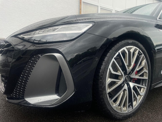 Audi A6 e-tron Quattro