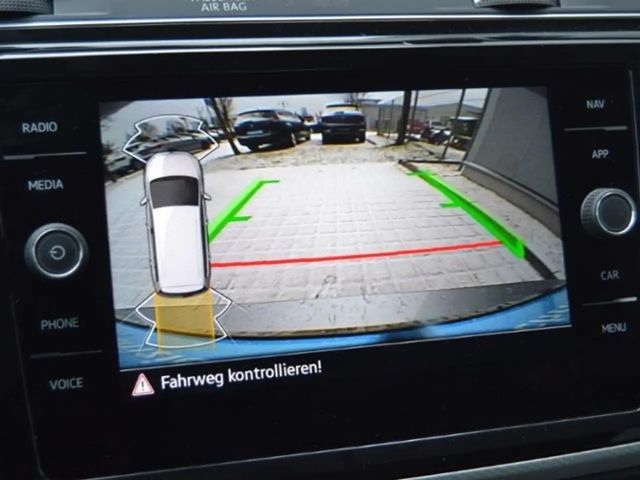 Volkswagen Touran 1.5 TSI DSG IQ.Drive Move