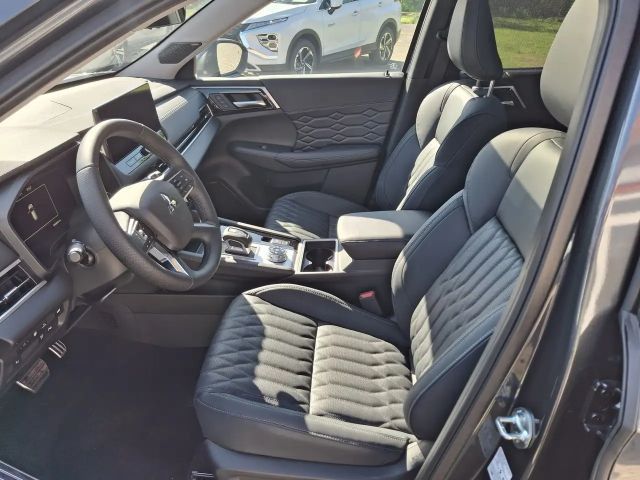 Mitsubishi Outlander 4WD PHEV