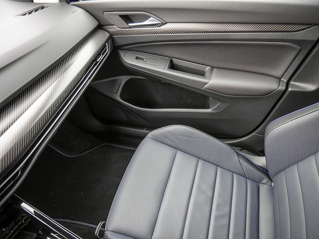 Volkswagen Golf 2.0 TSI Golf VIII