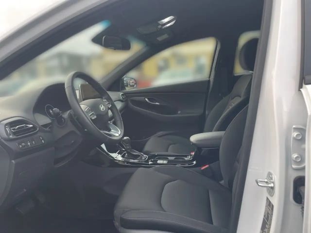 Hyundai i30 Advantage Hybrid T-GDi