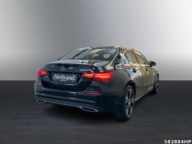 Mercedes-Benz A 180 Limousine +PROGRSSIVE-LINE-ADVANCED+LED+