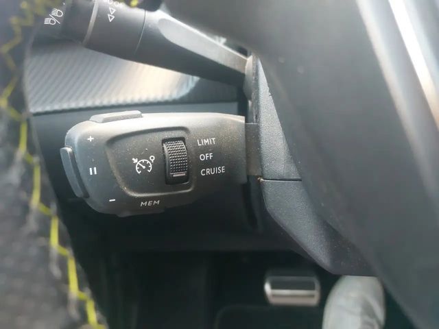 Peugeot E-2008 GT-Line