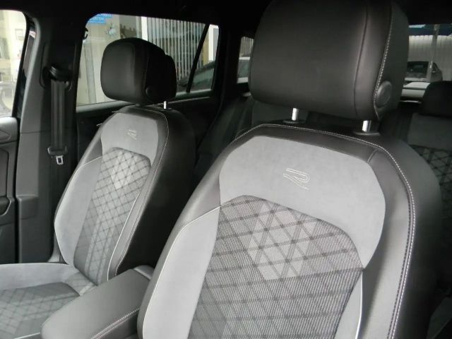 Volkswagen Tiguan DSG R-Line Style