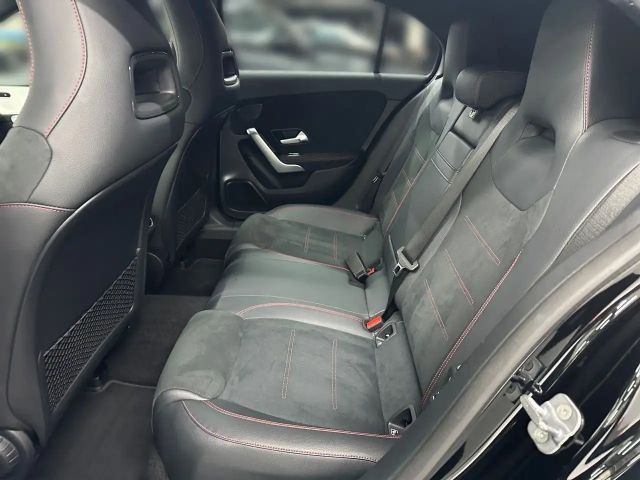 Mercedes-Benz A 200 AMG Line