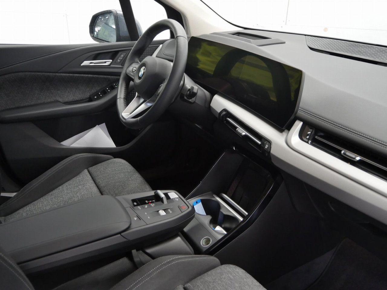 BMW 220 220i Active Tourer