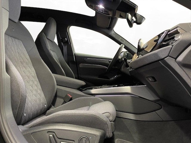 Audi A6 Avant Quattro S-Tronic