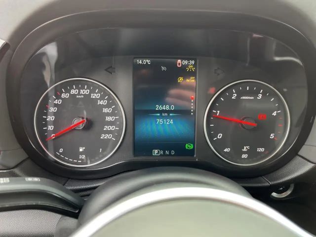 Mercedes-Benz T 180 T 180 d Navi PDC KAM AUT SHZ KlimaA SpurH FLA