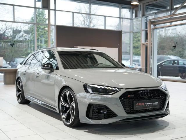 Audi RS4 Avant Quattro