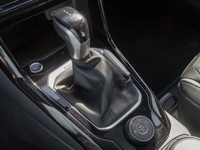 Volkswagen T-Roc R TITAN-ABGAS PANO LM19 MATRIX