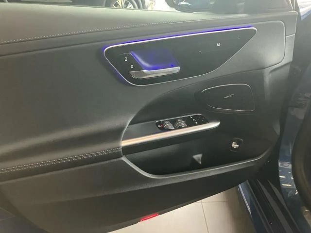 Mercedes-Benz C 200 AMG Line Sedan