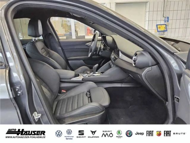 Alfa Romeo Giulia Q4 Turbo Veloce