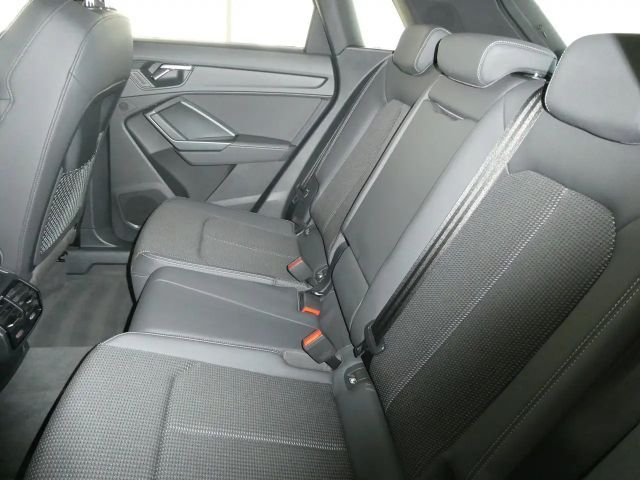 Audi Q3 35 TFSI S-Line