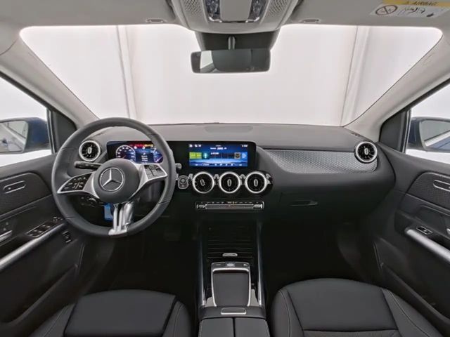 Mercedes-Benz B 200 Progressive Sedan