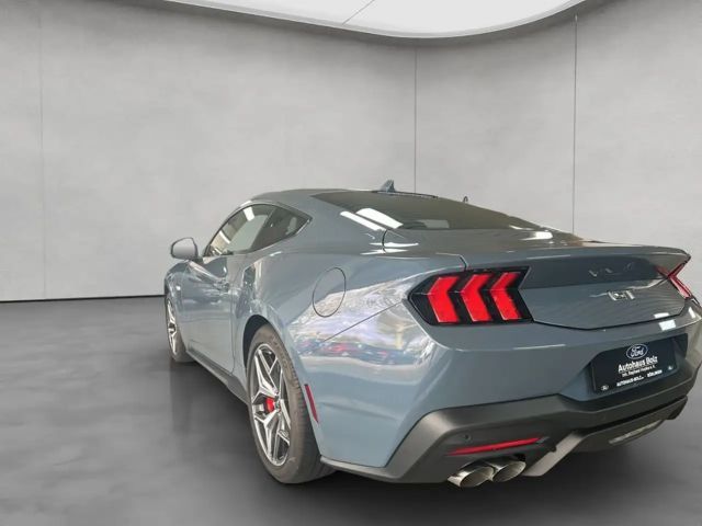 Ford Mustang Fastback GT 5.0 V8