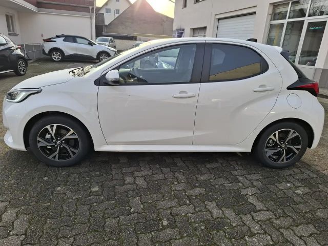 Toyota Yaris Active Hatchback Hybride
