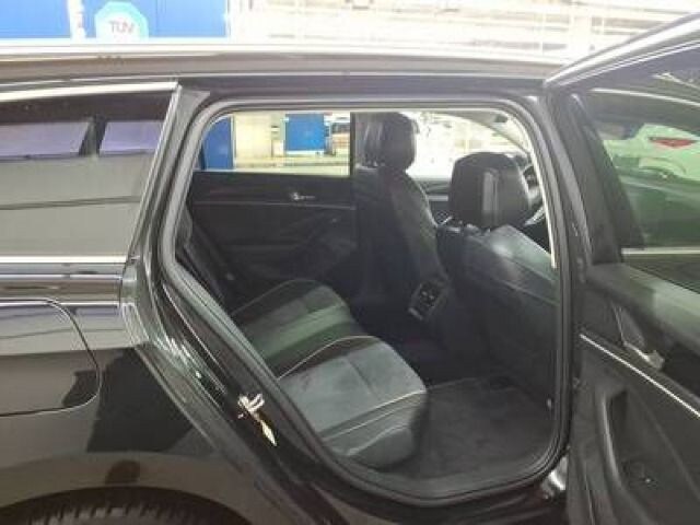 Volkswagen Passat 1.5 eTSI Business Variant