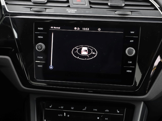 Volkswagen Touran DSG IQ.Drive R-Line