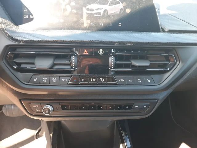 BMW 118 118i Sedan Sport Line