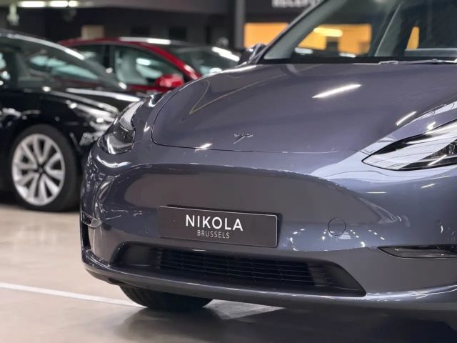 Tesla Model Y AWD Long Range