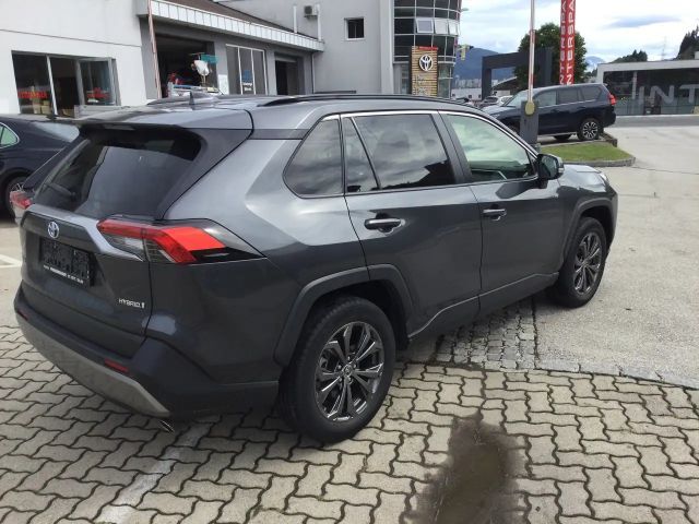 Toyota RAV4 Active Hybride