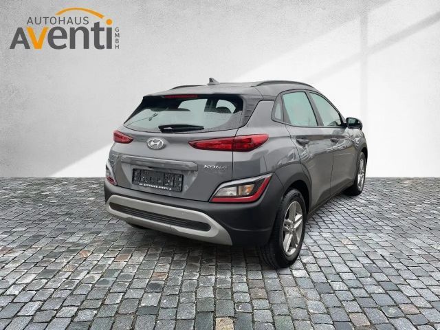 Hyundai Kona Select