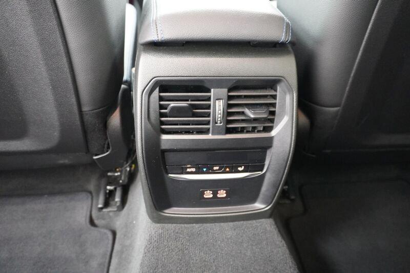 BMW 330 330i Sedan xDrive