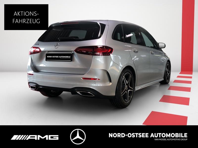 Mercedes-Benz B 180 AMG Line Sedan