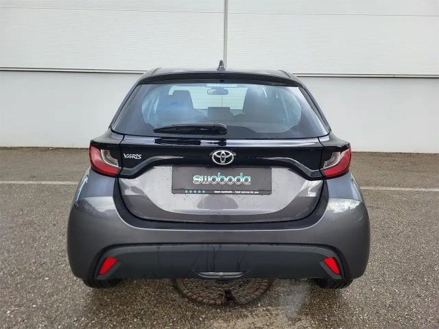 Toyota Yaris Active