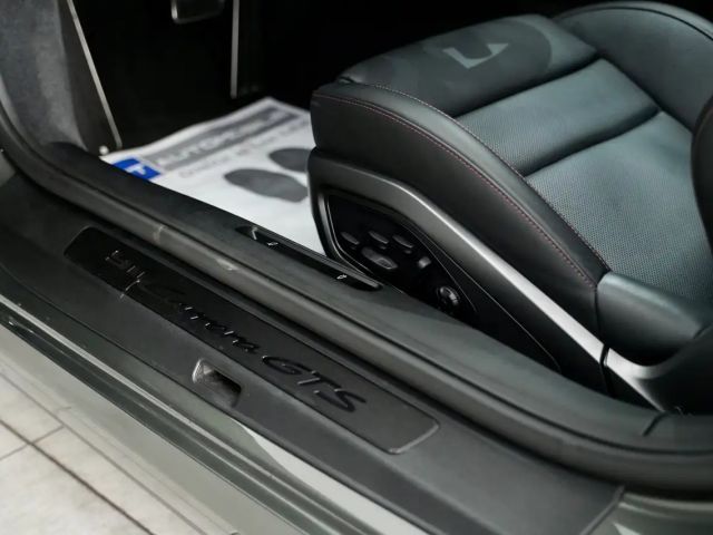 Porsche 992 Carrera Coupé GTS