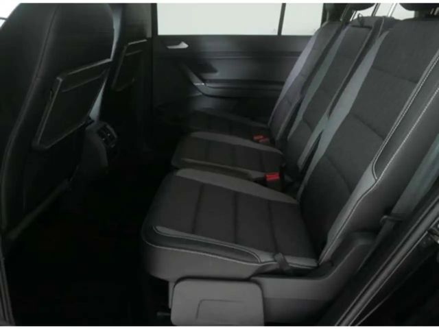 Volkswagen Touran 1.5 TSI DSG