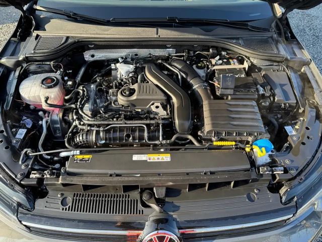 Volkswagen Golf 1.5 TSI Golf VIII